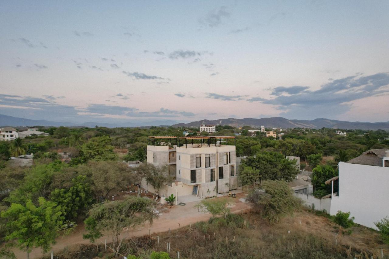 Апарт отель Casa Kame Пуэрто-Эскондидо Экстерьер фото
